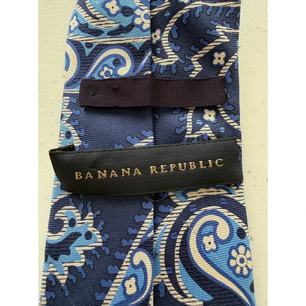 Banana‎ Republic Men's Silk Tie Blue Paisley Necktie Classic